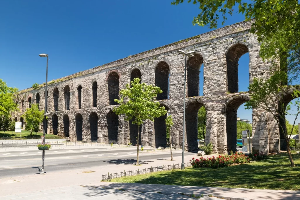Private-Turkey-Tour-Luxury-Trip-Istanbul-Aquaducts